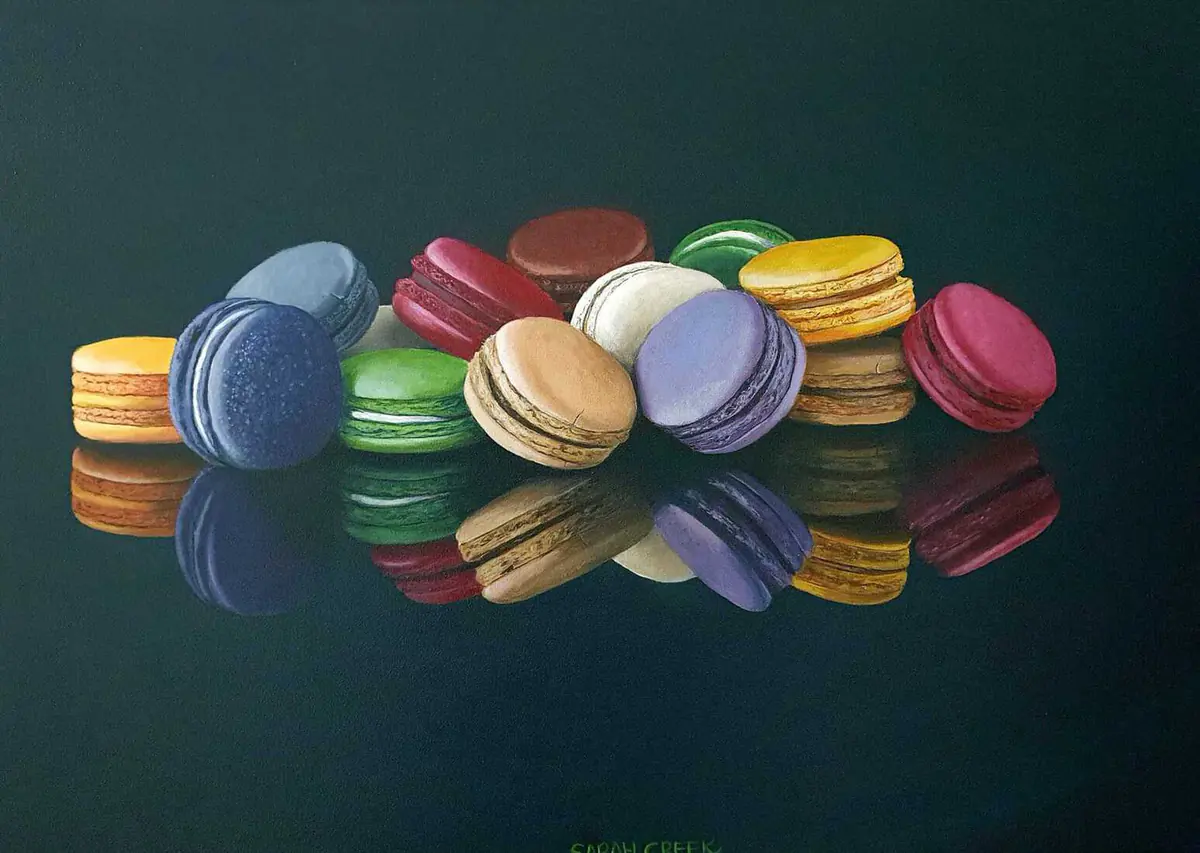Mirrored Macarons, Macarons on a mirror