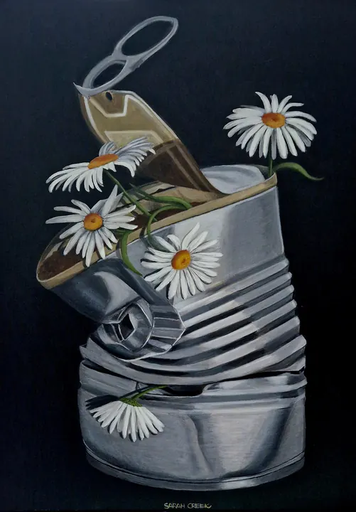 Where life persist, Tin with daisies